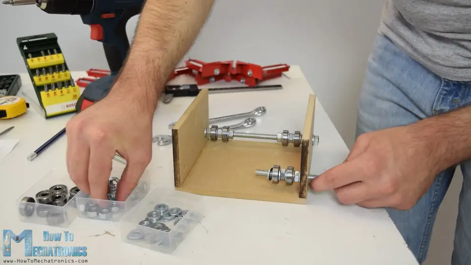 Control deslizante de cámara DIY con cabezal de giro e inclinación: proyecto basado en Arduino