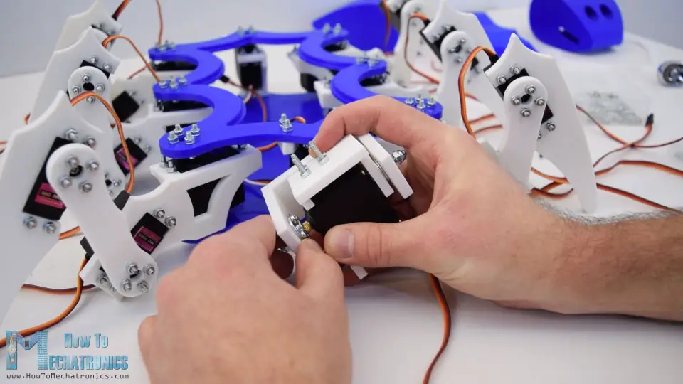 Robot Arduino Hormiga Hexápodo