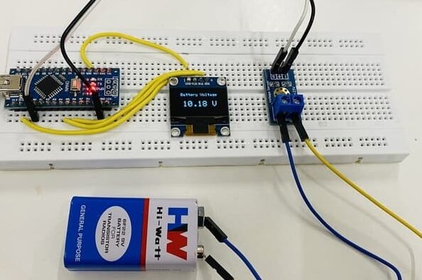Interfaz del sensor de voltaje de 0-25 V CC con Arduino