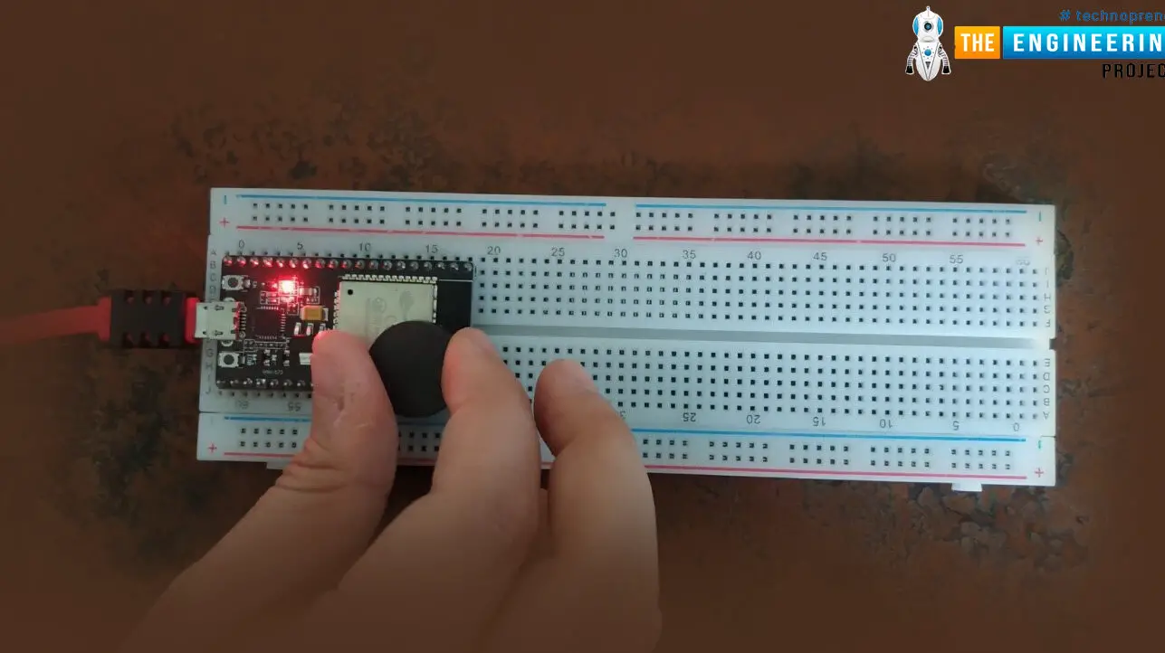Sensor de efecto Hall ESP32 en Arduino IDE - The Engineering Projects