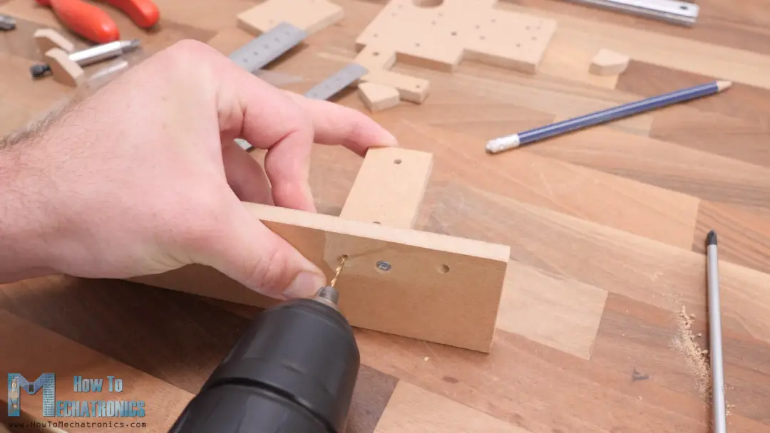 La máquina CNC más sencilla con la menor cantidad de piezas posible: grabador láser de bricolaje