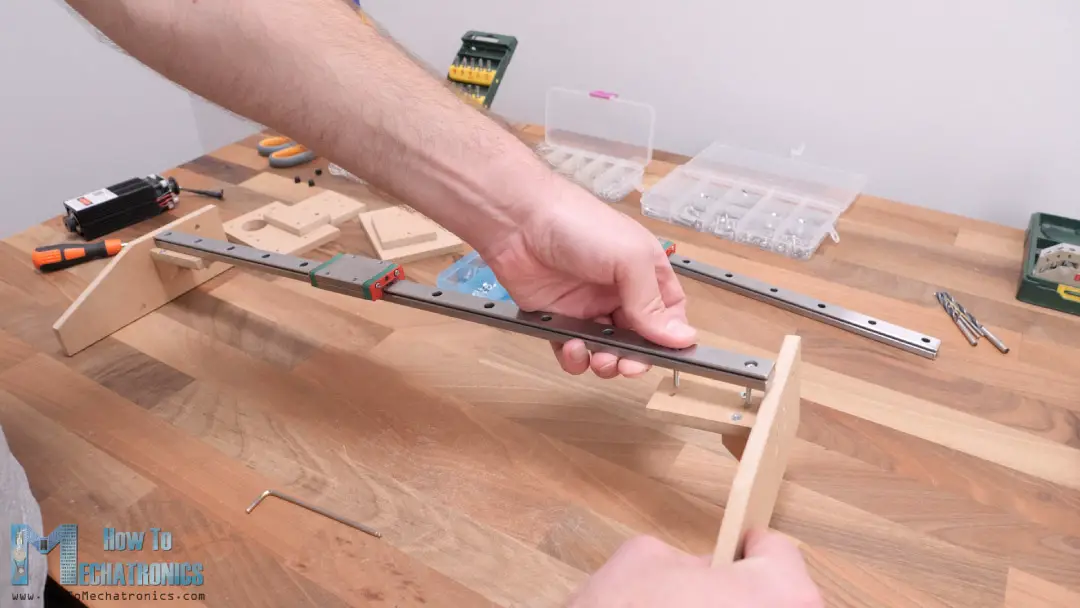 La máquina CNC más sencilla con la menor cantidad de piezas posible: grabador láser de bricolaje