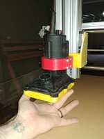 Enrutador CNC de pórtico fijo con suministros industriales antiguos