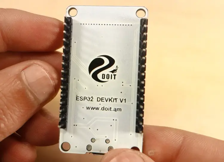 Construya un escudo de estación meteorológica ESP32 todo en uno