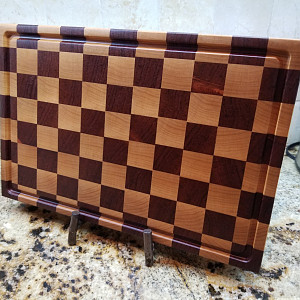 https://openbuilds.com/projects/end-grain-butcher-block-cutting-board.285/