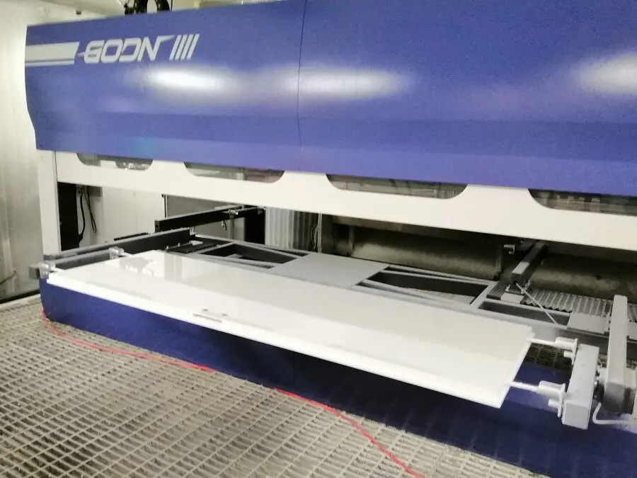 El robot de pintura CNC de 5 MANERAS PUEDE BENEFICIAR LA PUERTA DE MADERA...