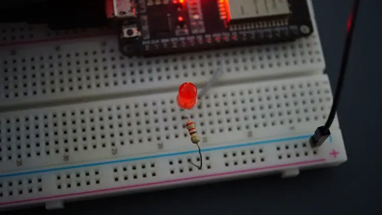 ESP32 PWM con Arduino IDE (salida analógica)