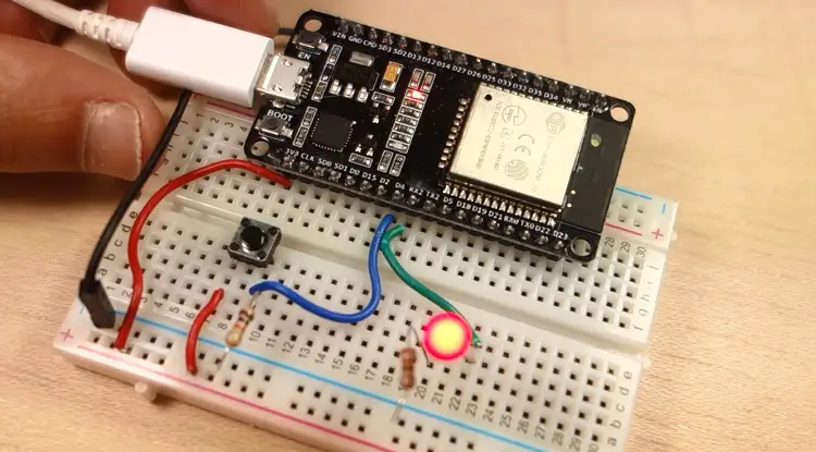 Memoria flash ESP32: almacena datos permanentemente (escritura y lectura)