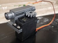 ¡Descarga del inodoro con control remoto!