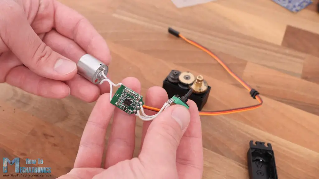 Cómo convertir cualquier motor CC en un servomotor