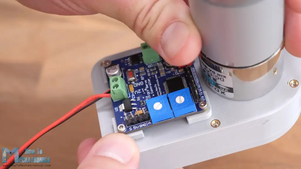 Cómo convertir cualquier motor CC en un servomotor