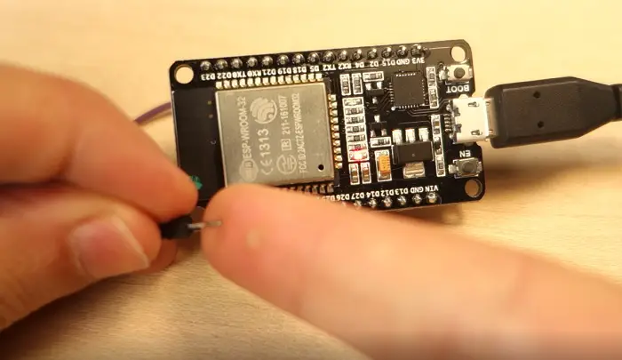 ESP32 Deep Sleep con Arduino IDE y fuentes de activación