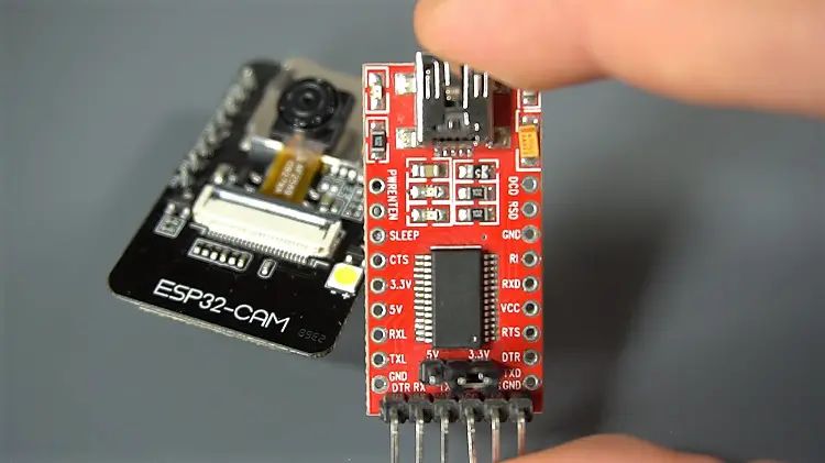 Streaming de vídeo ESP32 CAM y reconocimiento facial con Arduino IDE Streaming de vídeo ESP32 CAM y reconocimiento facial con Arduino IDE