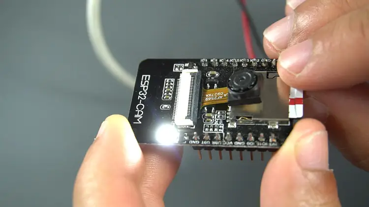 ESP32-CAM Tomar foto y guardar en tarjeta MicroSD ESP32-CAM Tomar foto y guardar en tarjeta MicroSD