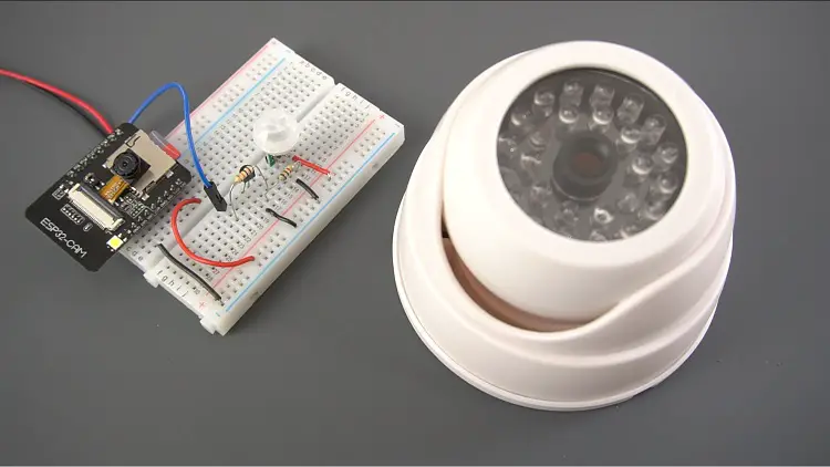 ESP32-CAM Detector de movimiento PIR con grabación de fotografías (guarda en tarjeta microSD)