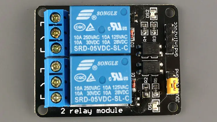 MicroPython: Módulo de relé con ESP32/ESP8266 (instrucciones + servidor web)